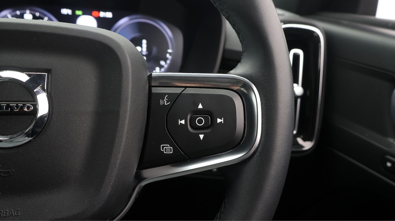 Used Volvo XC40 2021 for sale - 77416852: Photo 22