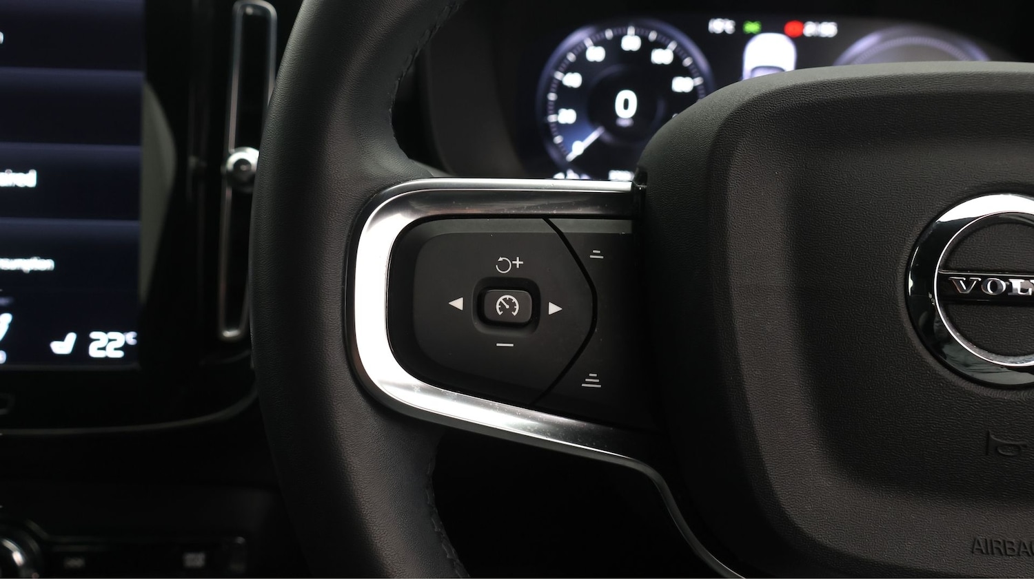 Used Volvo XC40 2021 for sale - 77416852: Photo 24