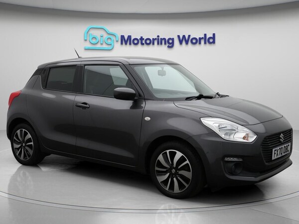 Used Suzuki Swift 2020 for sale - 76200948: Photo 1