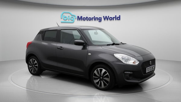 Used Suzuki Swift 2020 for sale - 76200948: Photo 2