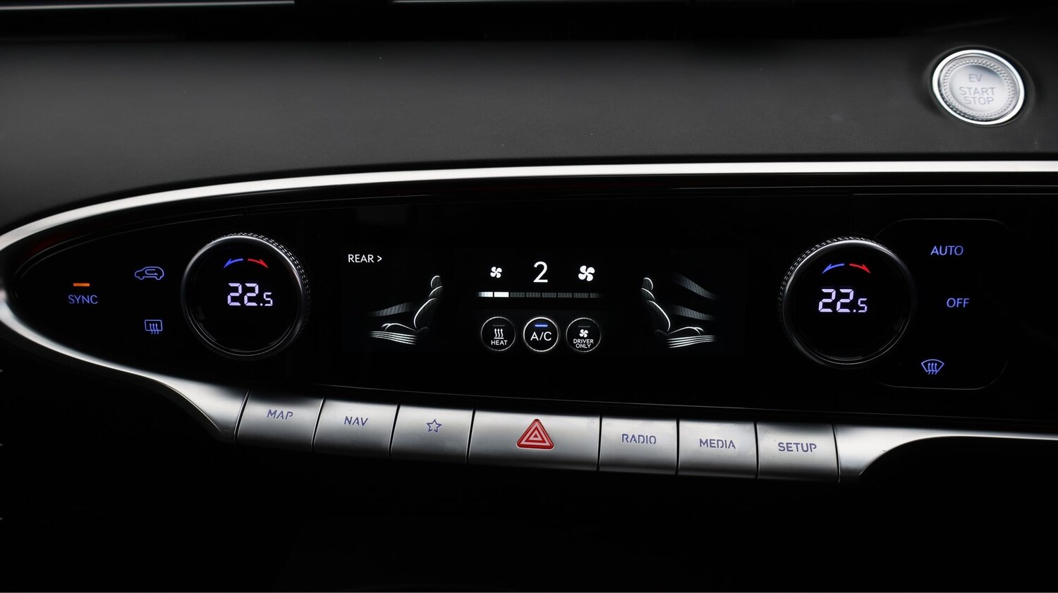 Used Genesis GV70 2023 for sale - 77915807: Photo 12