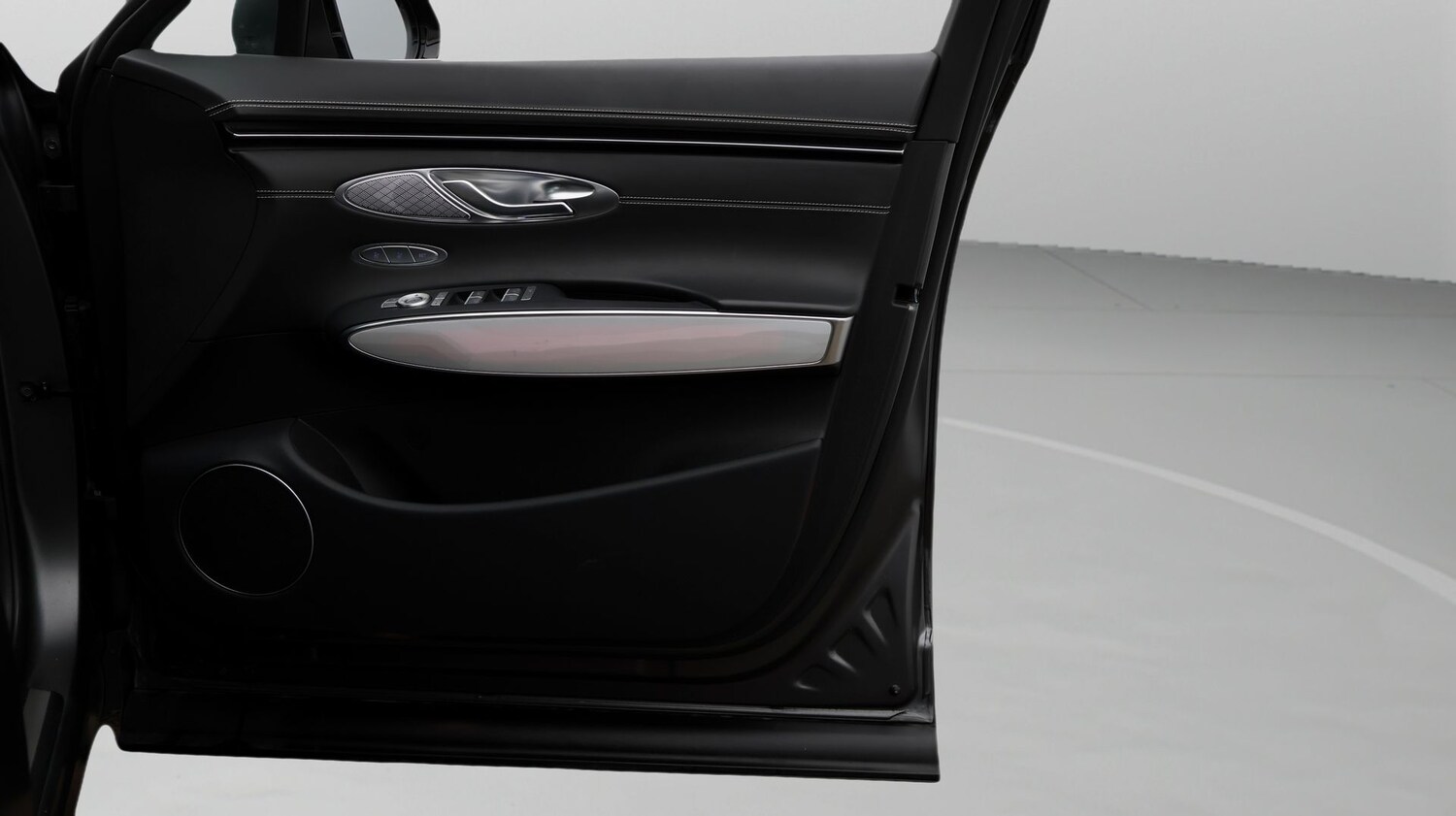 Used Genesis GV70 2023 for sale - 77915807: Photo 15