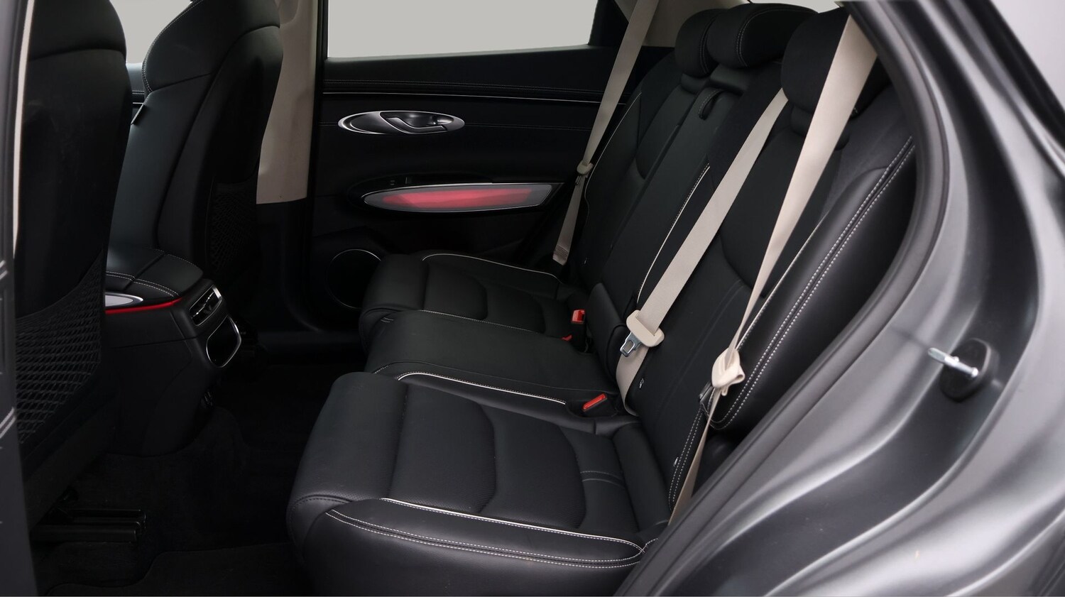 Used Genesis GV70 2023 for sale - 77915807: Photo 16