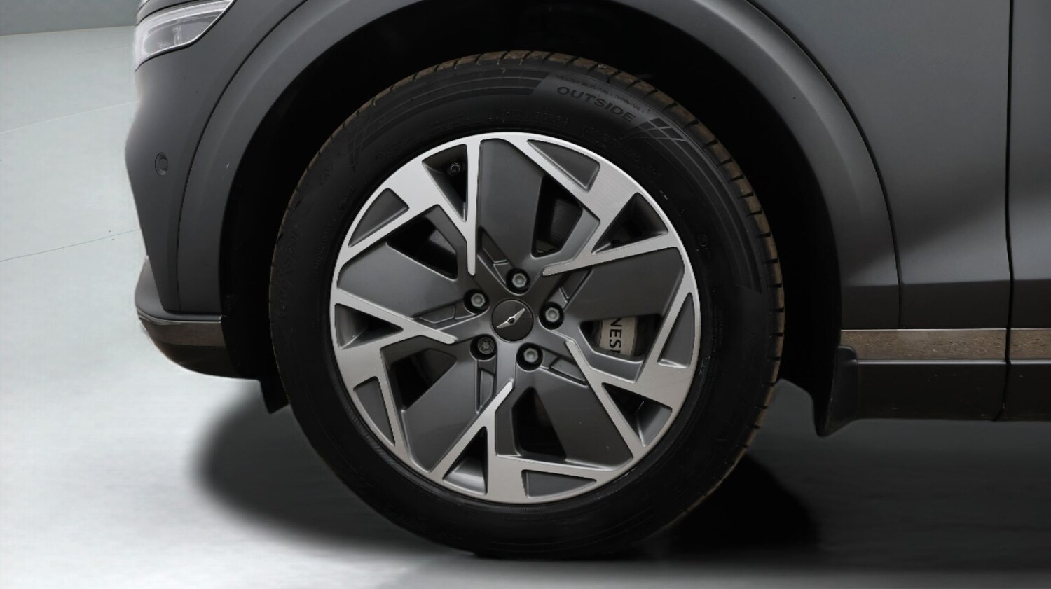 Used Genesis GV70 2023 for sale - 77915807: Photo 18