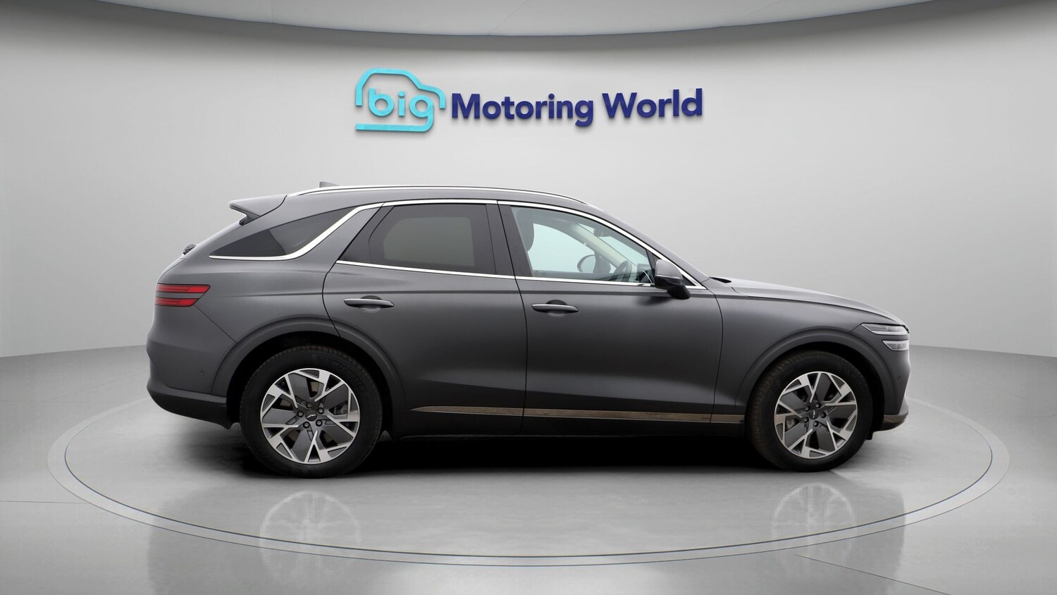 Used Genesis GV70 2023 for sale - 77915807: Photo 8