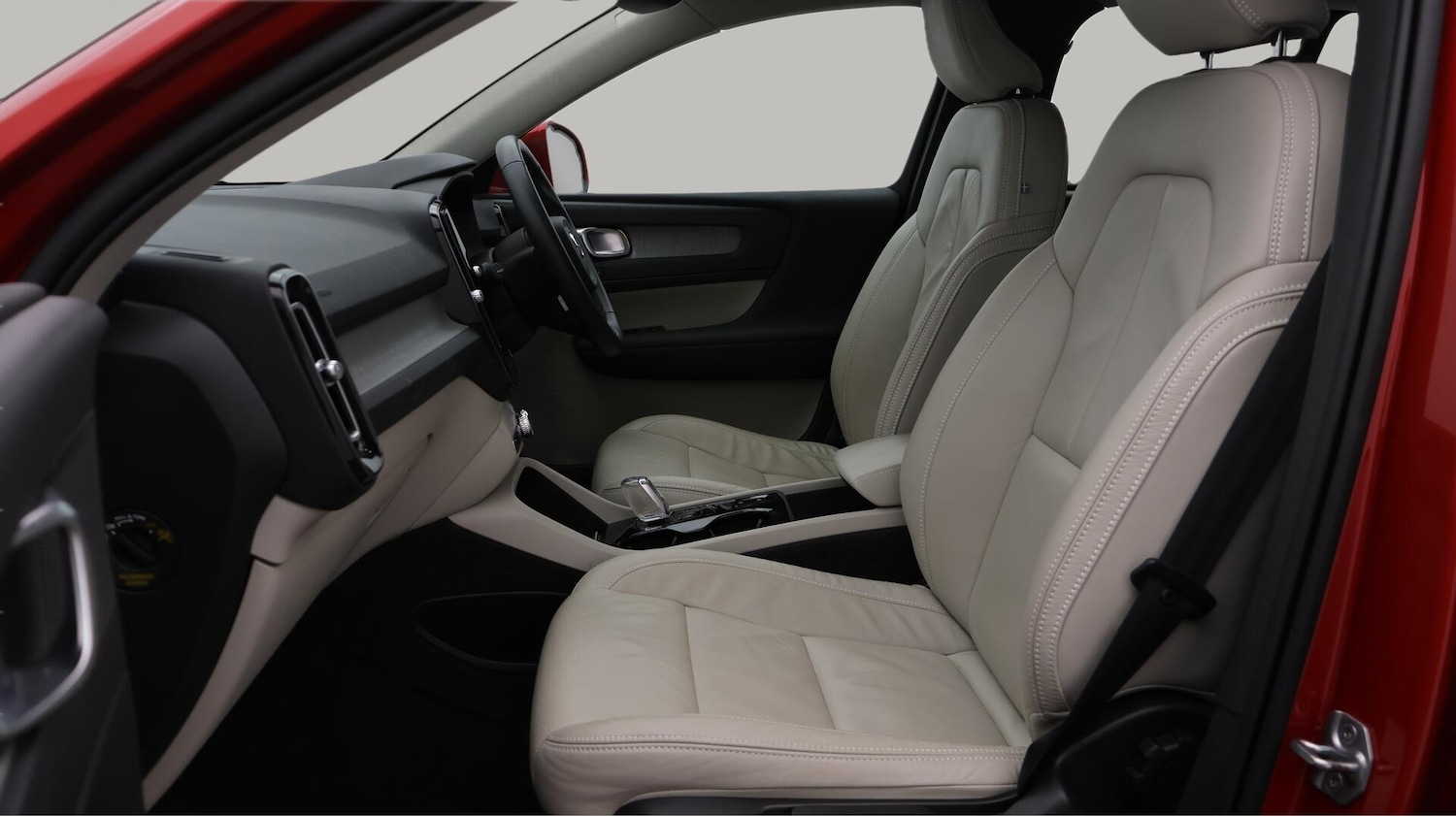 Used Volvo XC40 2021 for sale - 76619647: Photo 15