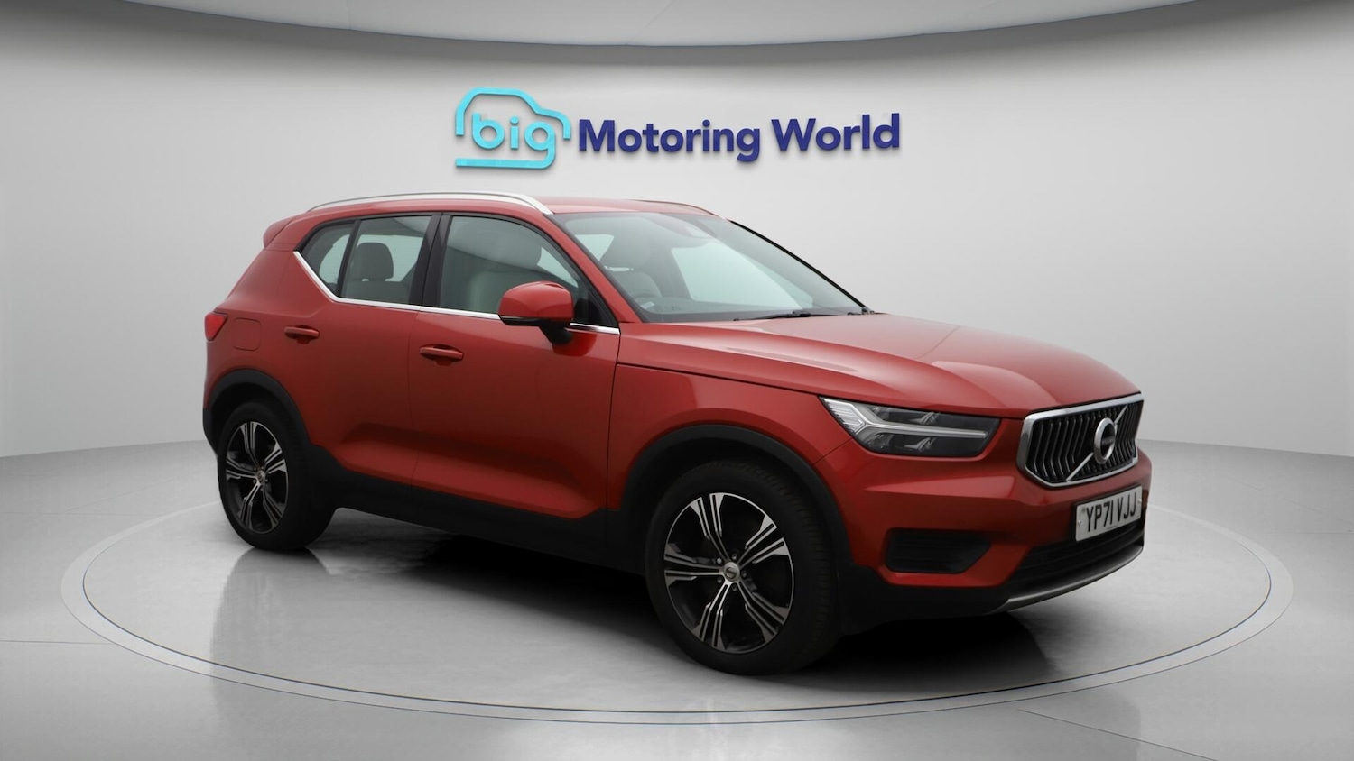 Used Volvo XC40 2021 for sale - 76619647: Photo 2