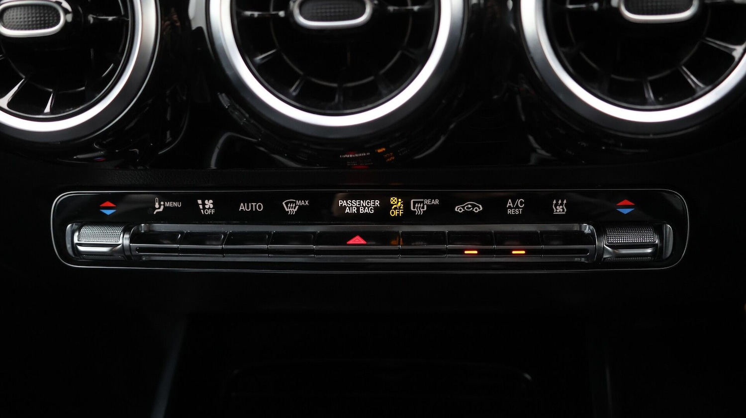 Used Mercedes-Benz GLA 2021 for sale - 77618695: Photo 12