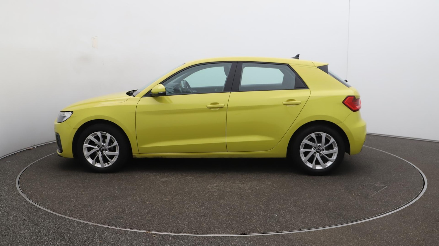 Used Audi A1 for sale - 76702302: Photo 64