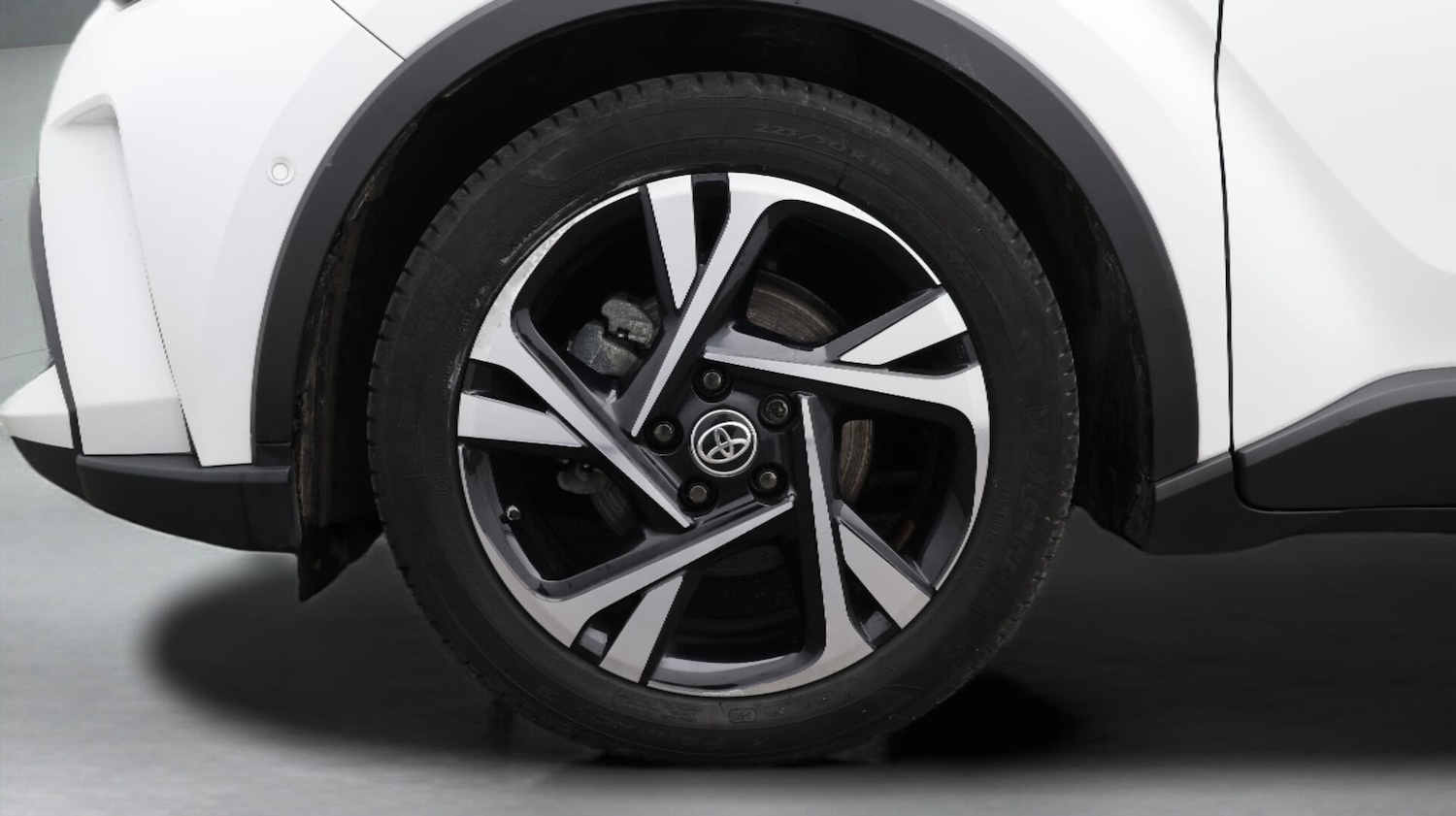 Used Toyota C-HR 2023 for sale - 76561988: Photo 19