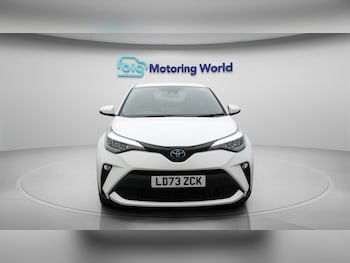 Used Toyota C-HR 2023 for sale - 76561988: Photo