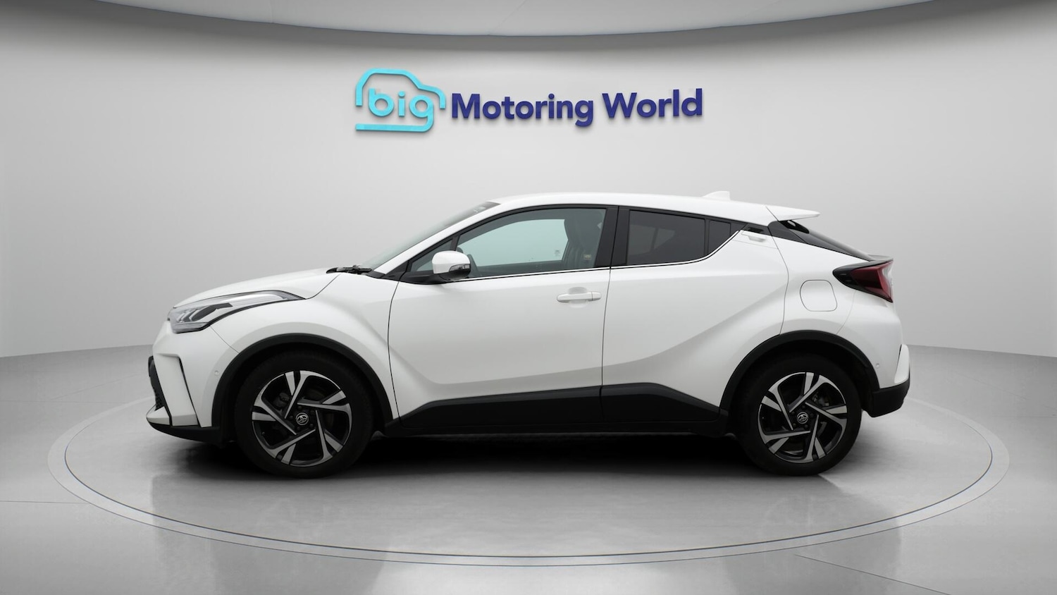 Used Toyota C-HR 2023 for sale - 76561988: Photo 5