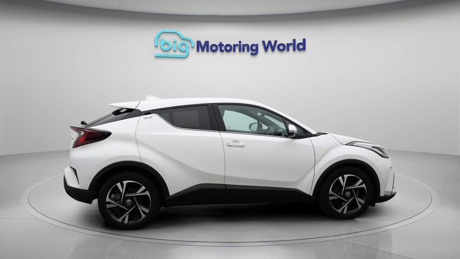 Used Toyota C-HR 2023 for sale - 76561988: Photo 9