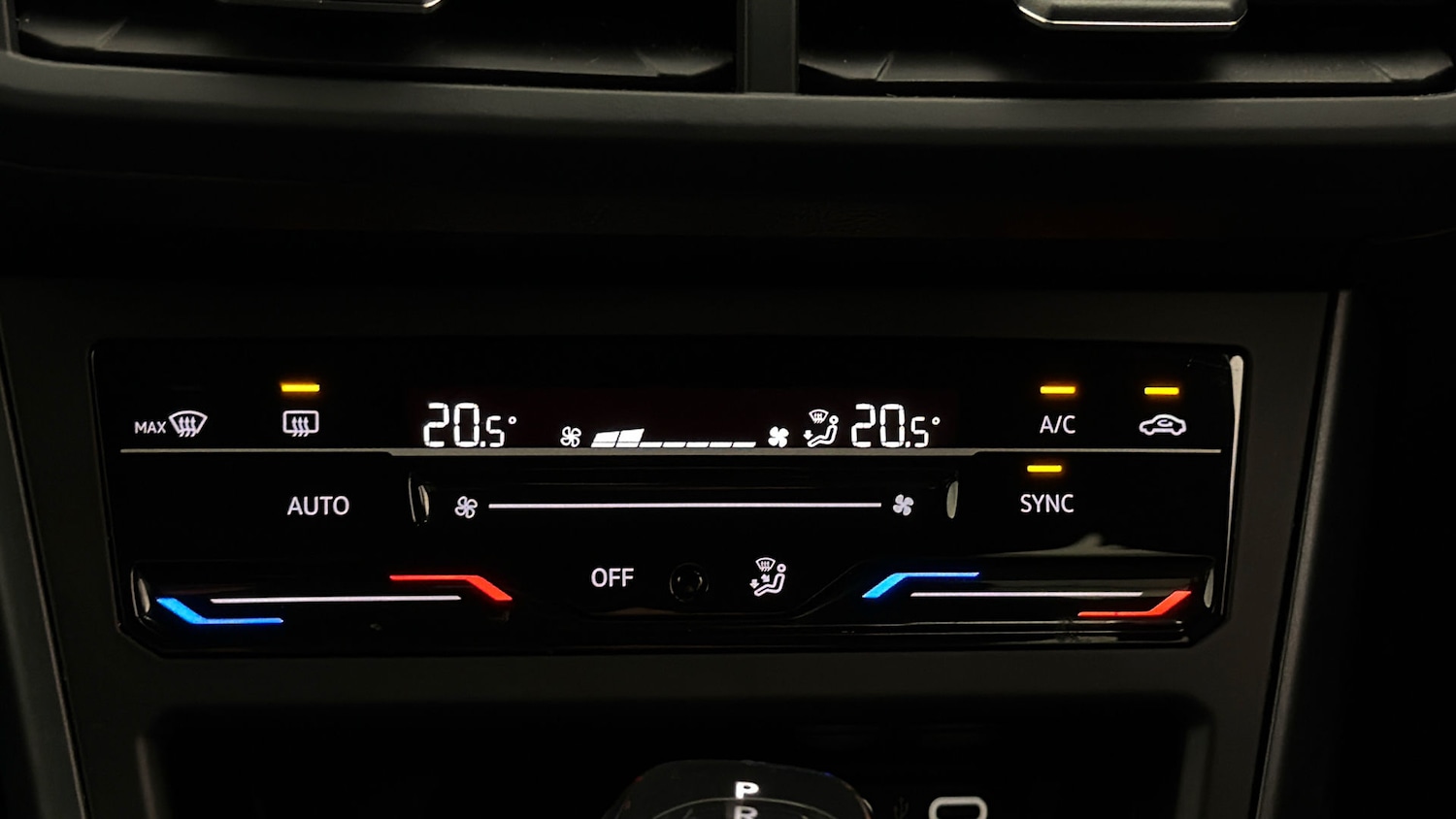 Used Volkswagen Taigo 2023 for sale - 78016028: Photo 3