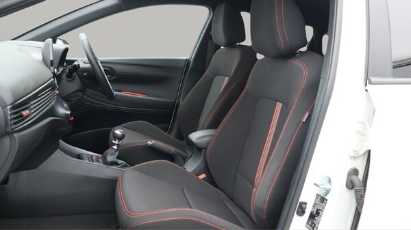 Used Hyundai i20 2023 for sale - 75965670: Photo 15