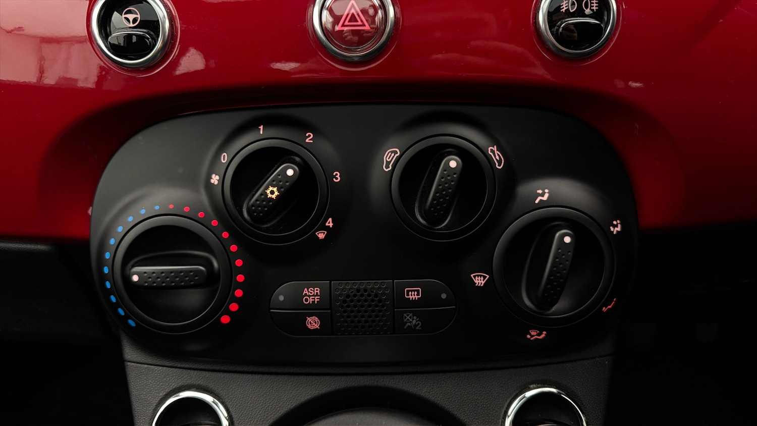 Used Fiat 500 2023 for sale - 77968446: Photo 11