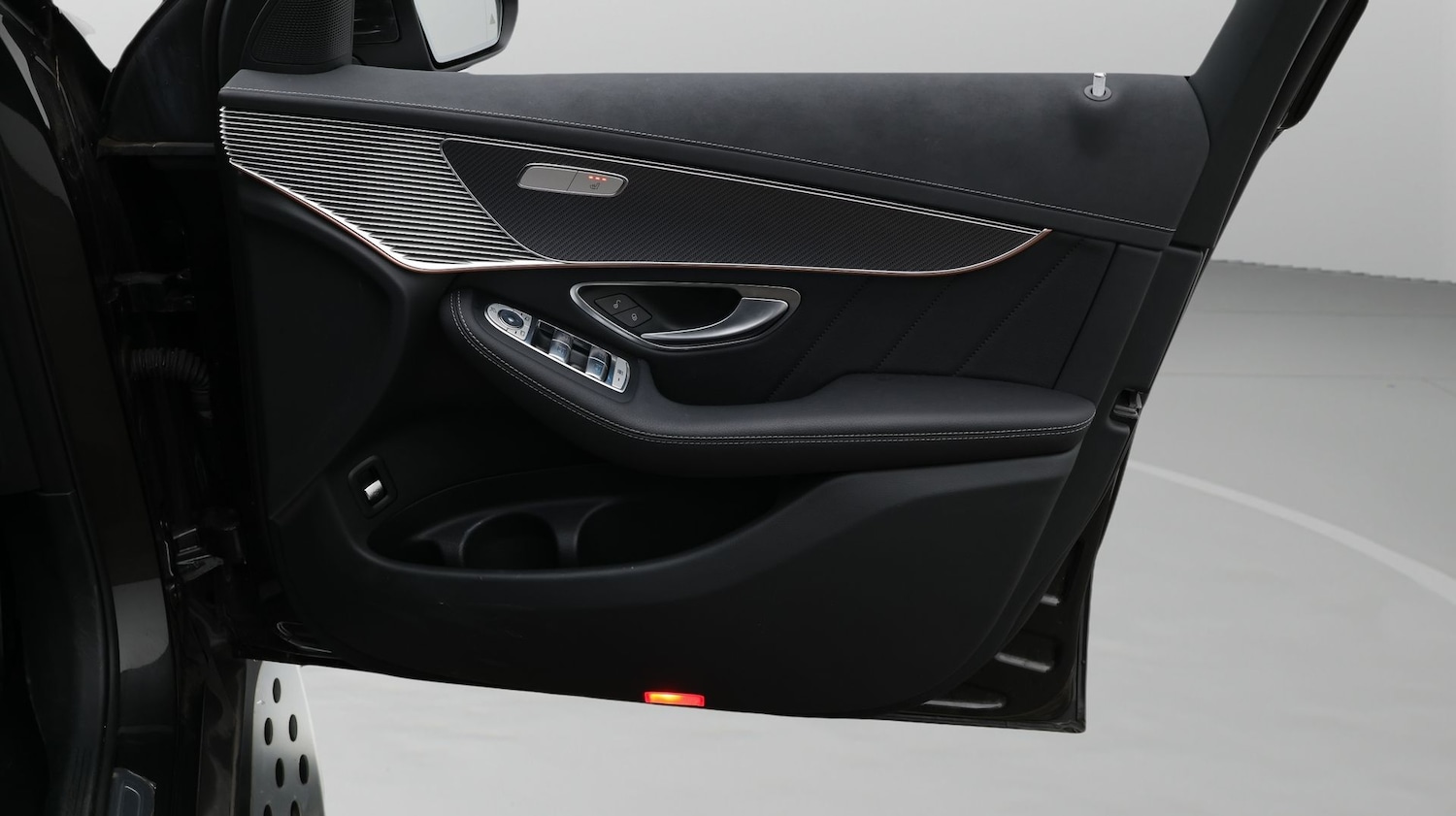 Used Mercedes-Benz EQC 2023 for sale - 77181845: Photo 15