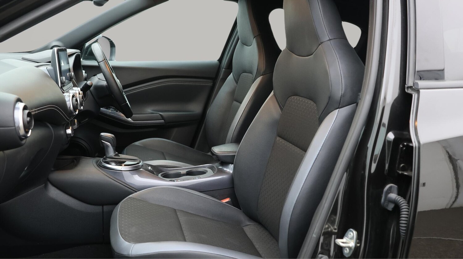 Used Nissan Juke 2022 for sale - 76259449: Photo 15