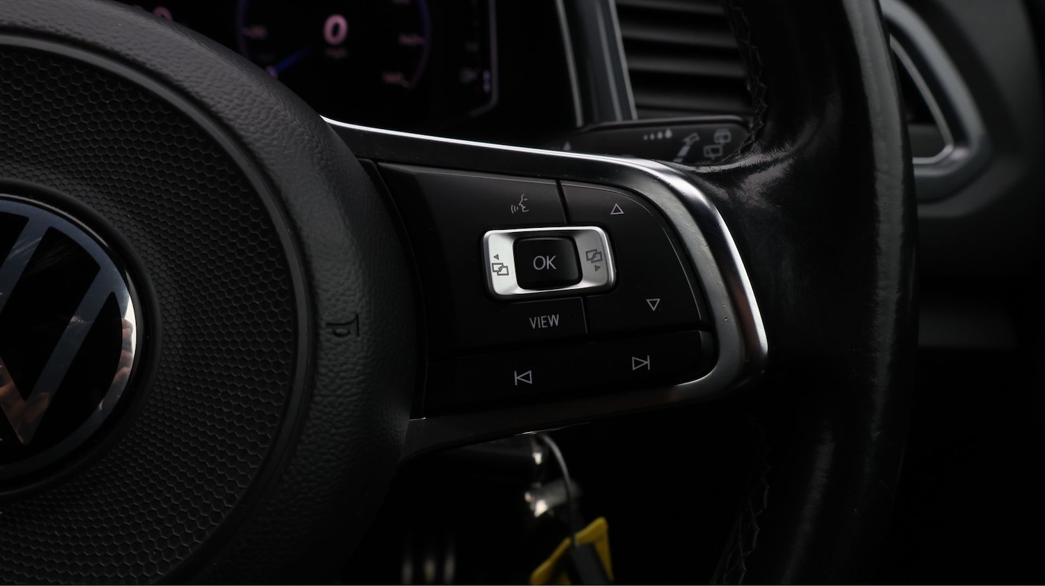 Used Volkswagen T-Roc 2020 for sale - 77451307: Photo 24