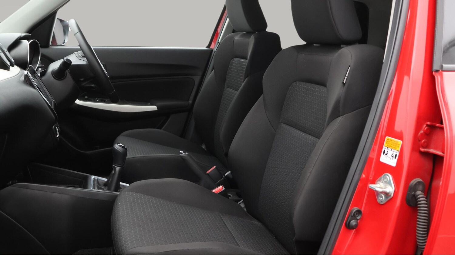 Used Suzuki Swift 2023 for sale - 75940525: Photo 15