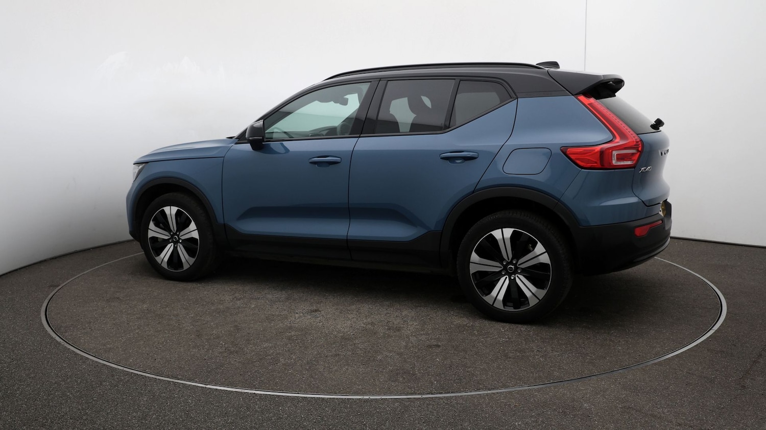 Used Volvo XC40 2023 for sale - 76808917: Photo 40