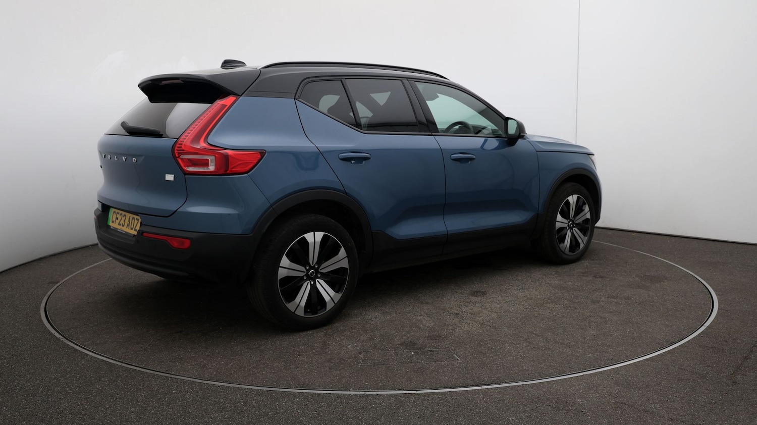 Used Volvo XC40 2023 for sale - 76808917: Photo 46