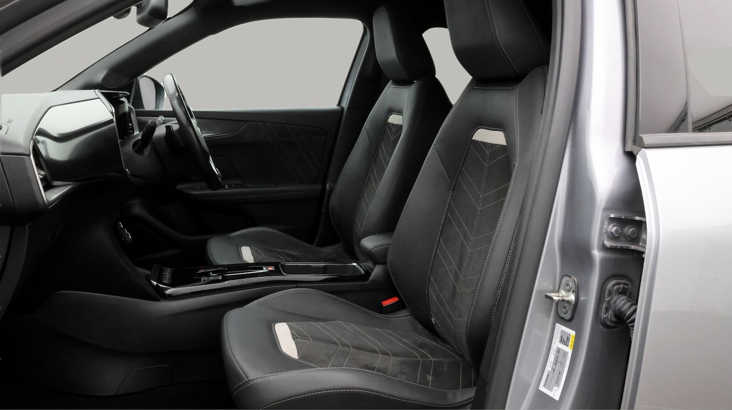 Used Vauxhall Mokka 2023 for sale - 77631158: Photo 14