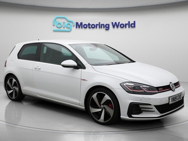 Used Volkswagen Golf 2019 for sale - 76072758: Photo 1