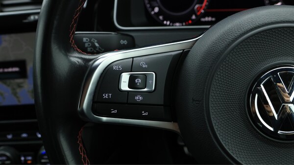 Used Volkswagen Golf 2019 for sale - 76072758: Photo 25