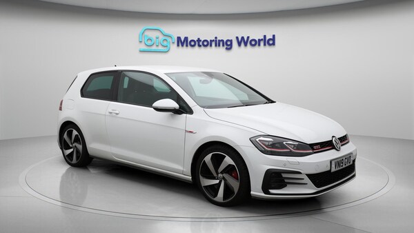 Used Volkswagen Golf 2019 for sale - 76072758: Photo 2