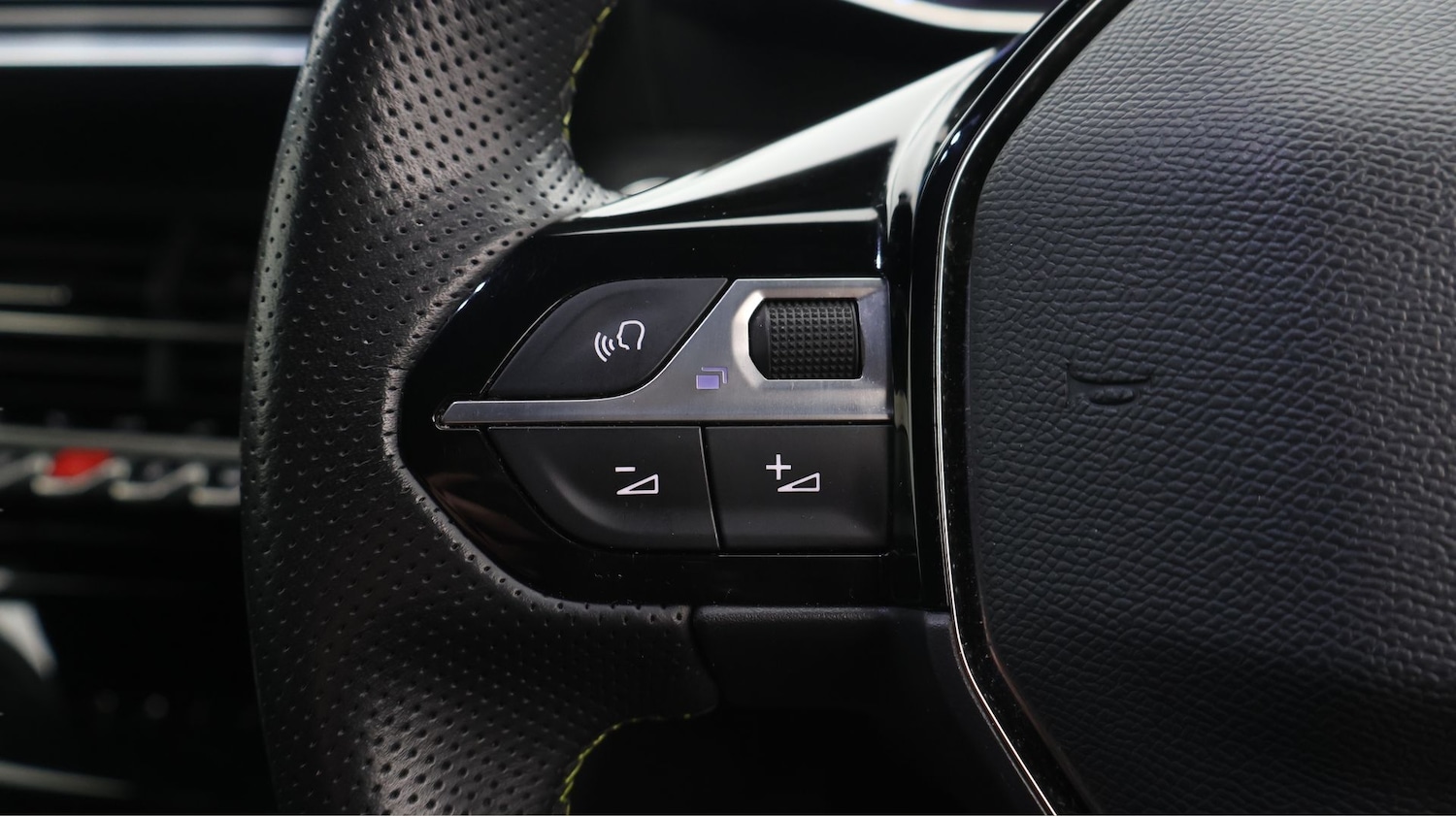 Used Peugeot 2008 2021 for sale - 77213816: Photo 24