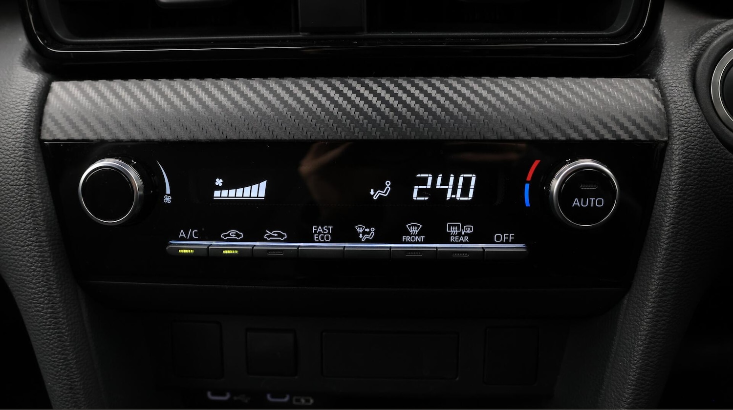 Used Toyota Yaris Cross 2024 for sale - 76432317: Photo 13