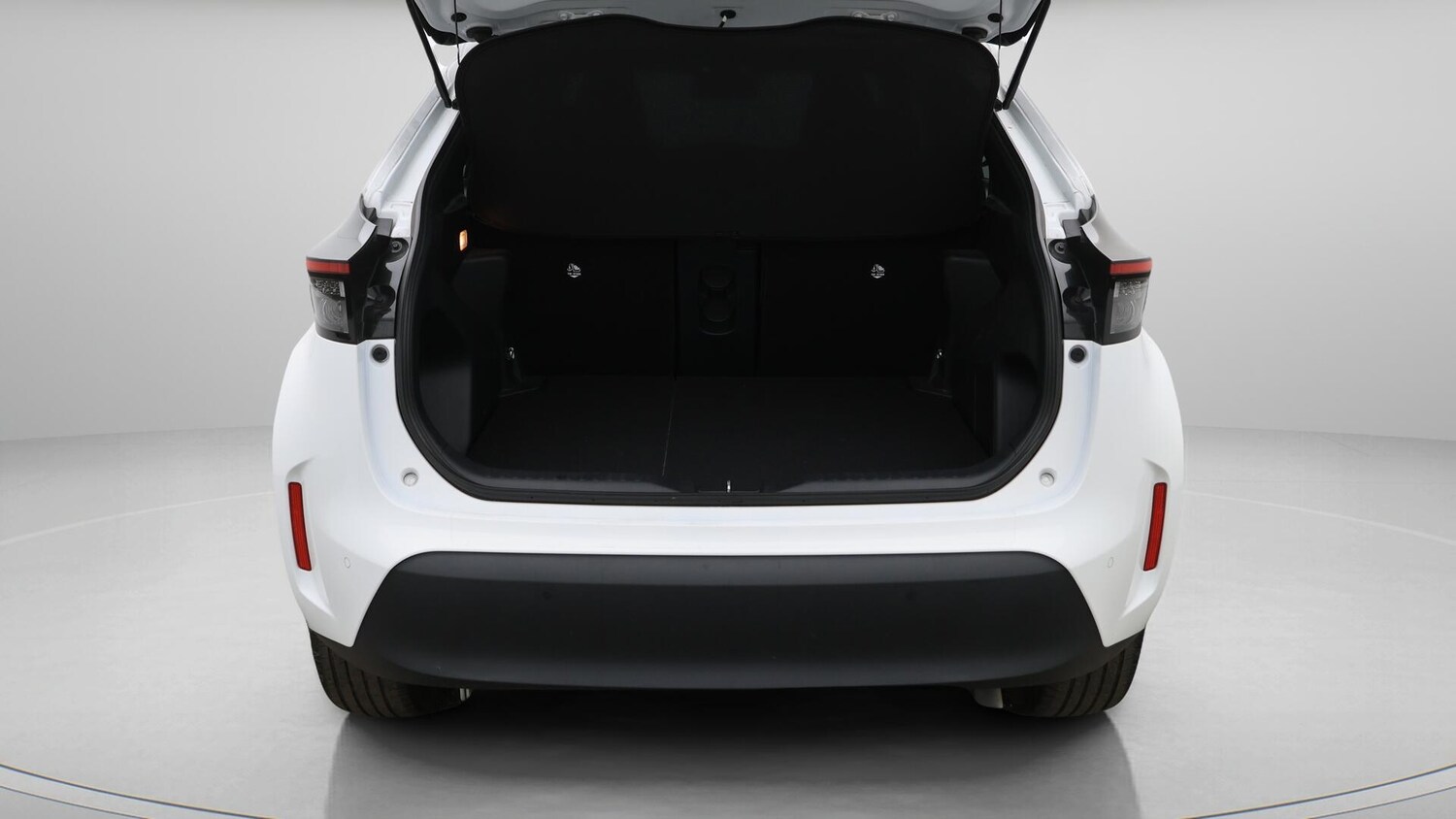 Used Toyota Yaris Cross 2024 for sale - 76432317: Photo 18