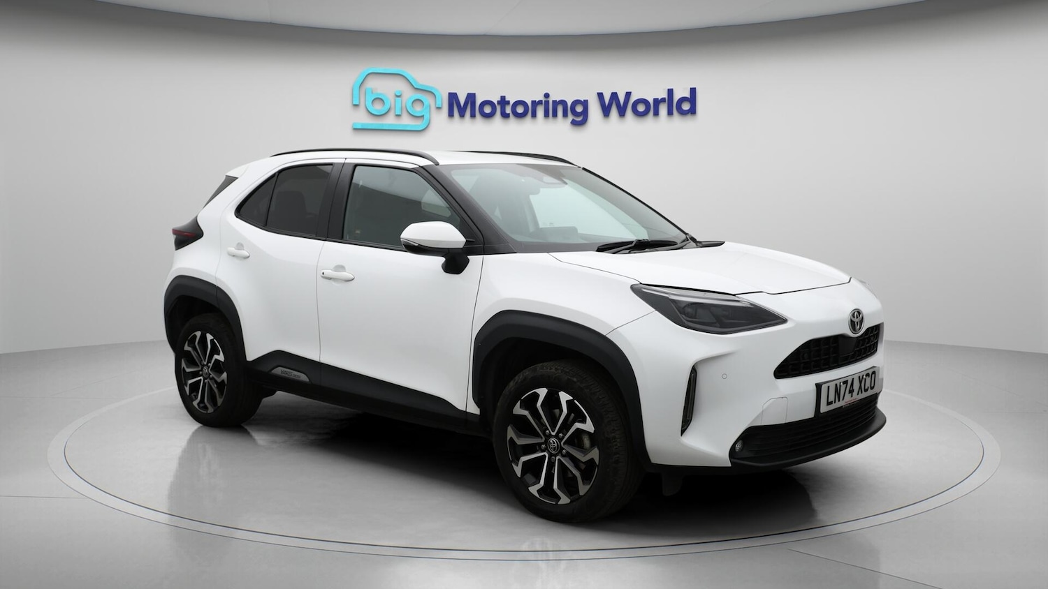 Used Toyota Yaris Cross 2024 for sale - 76432317: Photo 2