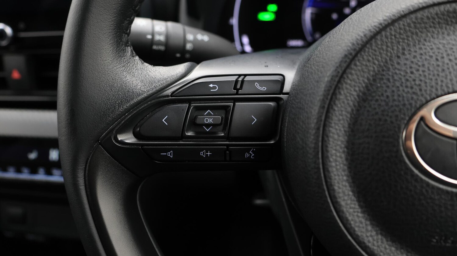 Used Toyota Yaris Cross 2024 for sale - 76432317: Photo 25