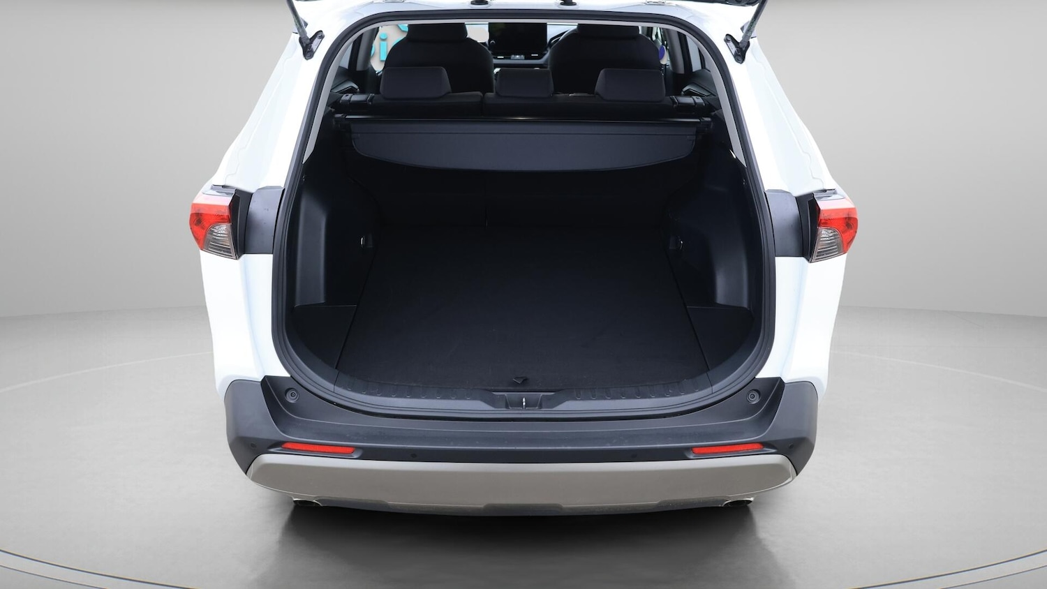 Used Toyota RAV4 2023 for sale - 76456728: Photo 18