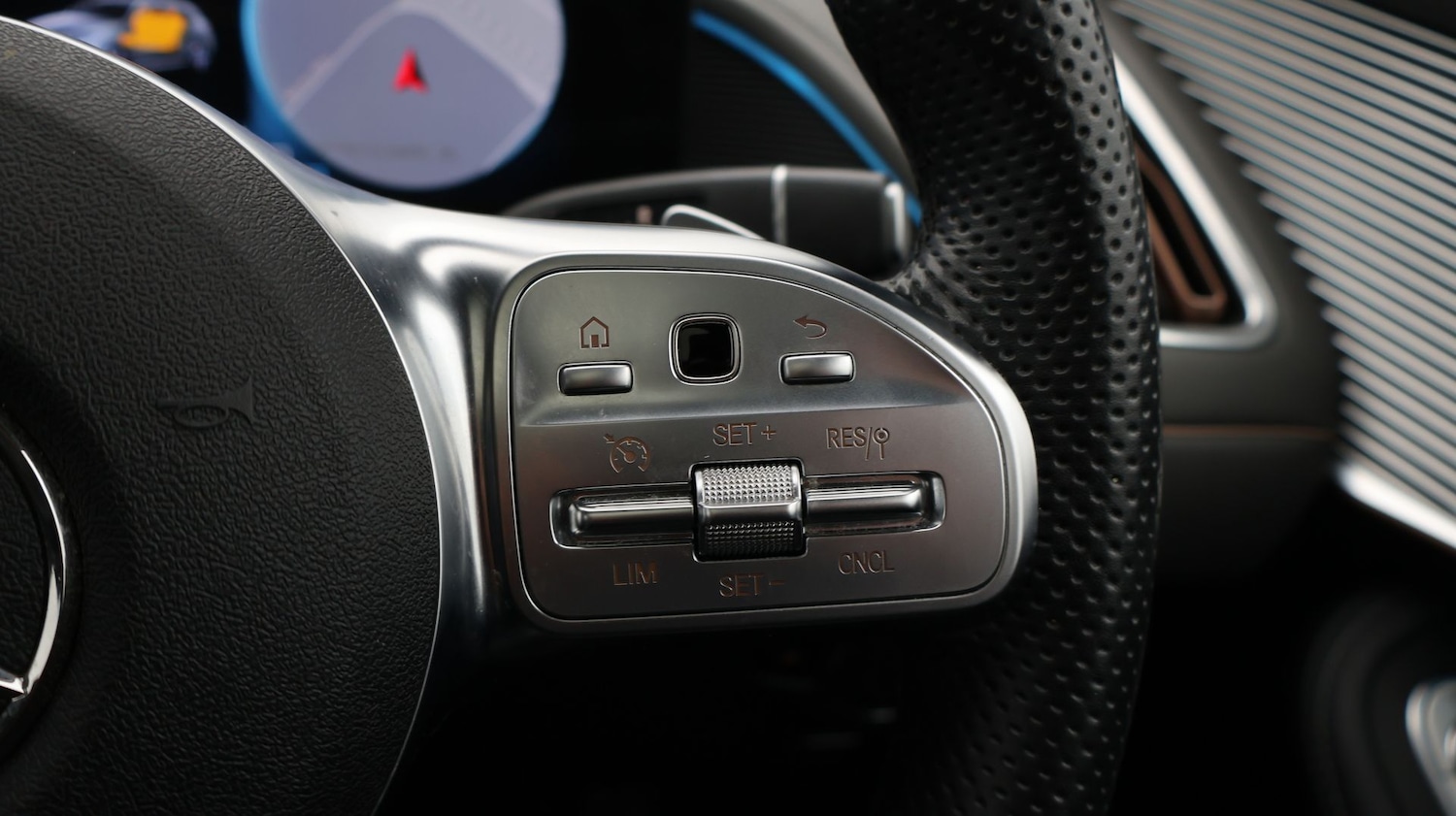 Used Mercedes-Benz EQC 2021 for sale - 77735561: Photo 27