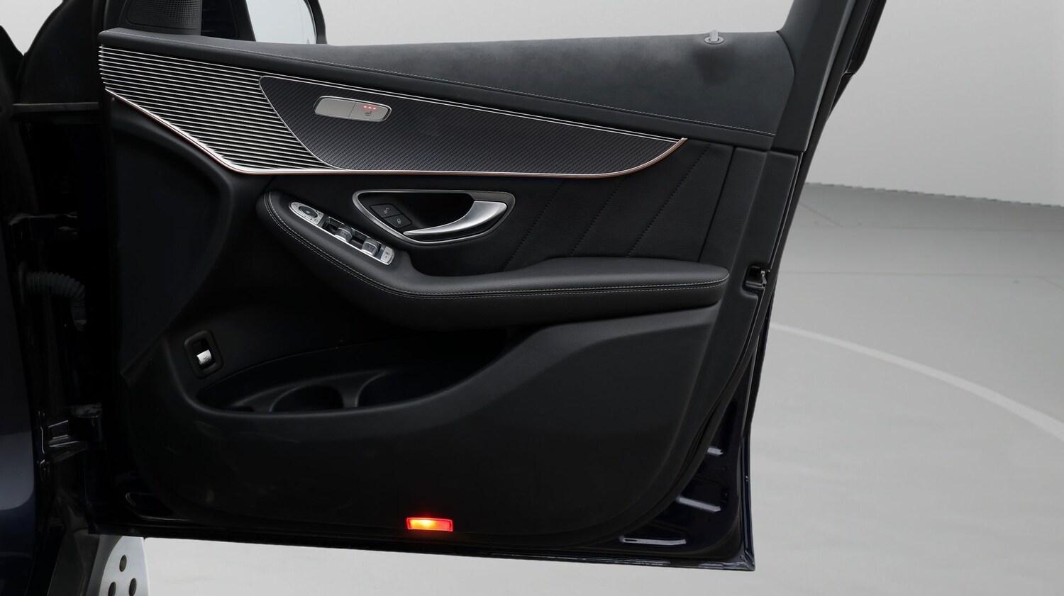 Used Mercedes-Benz EQC 2023 for sale - 77116459: Photo 15