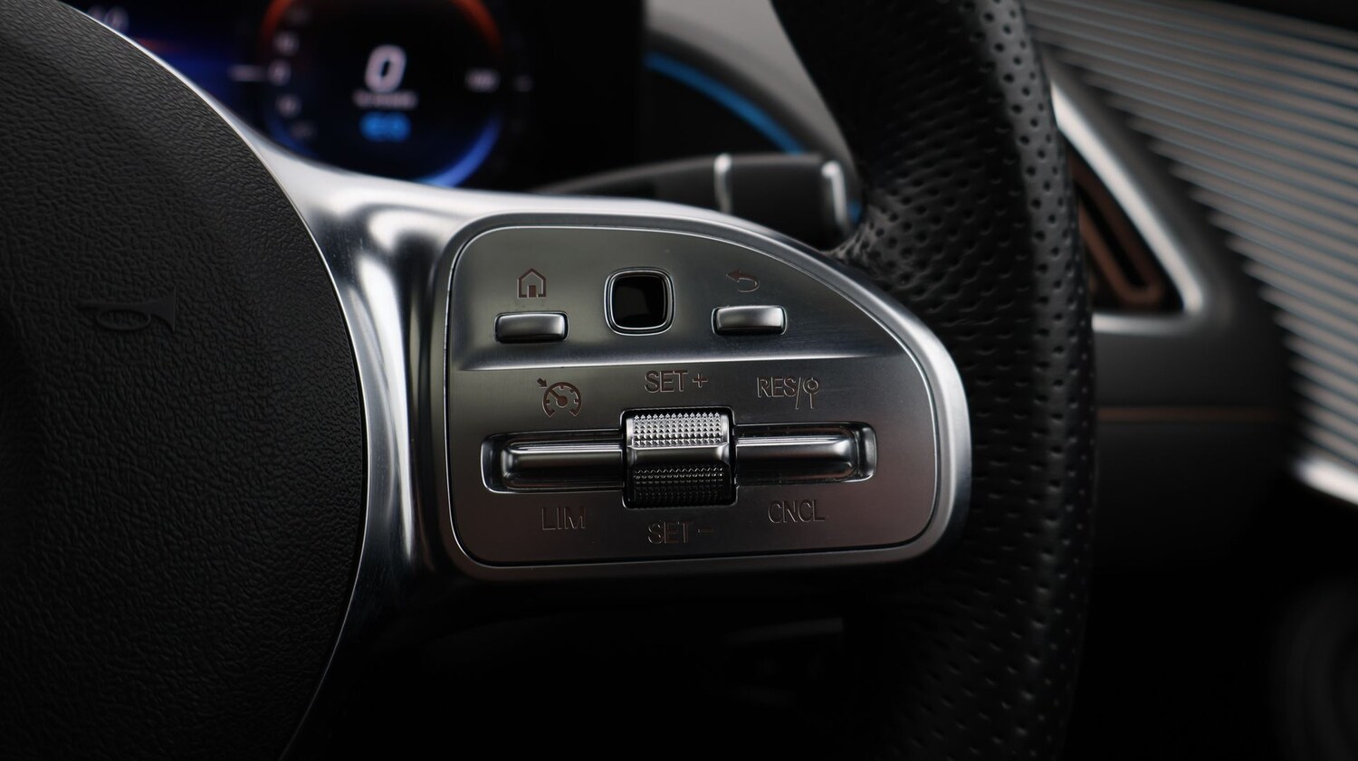 Used Mercedes-Benz EQC 2023 for sale - 77116459: Photo 25