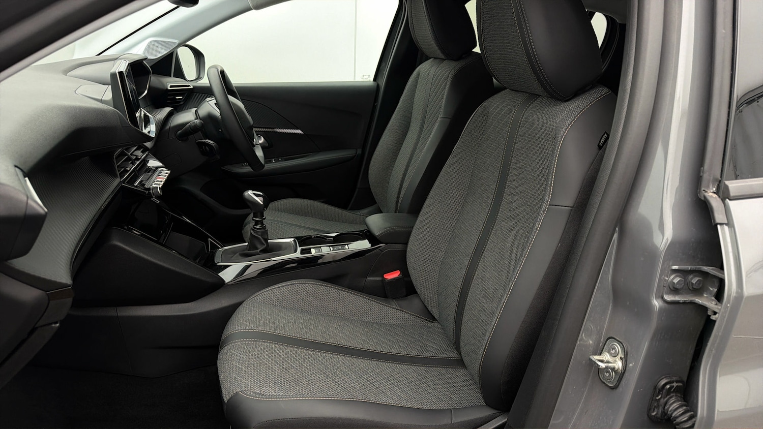 Used Peugeot 208 2024 for sale - 77951168: Photo 13