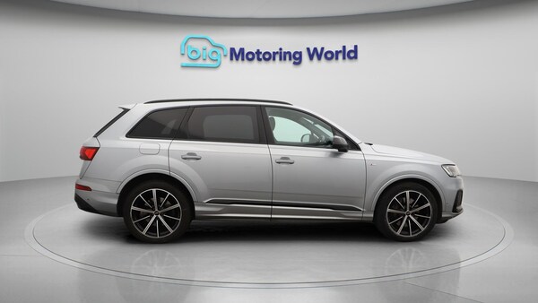 Used Audi Q7 2023 for sale - 76246707: Photo 9