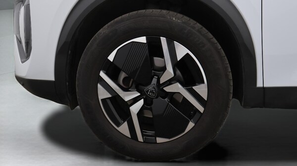 Used Peugeot 2008 2024 for sale - 75697274: Photo 19