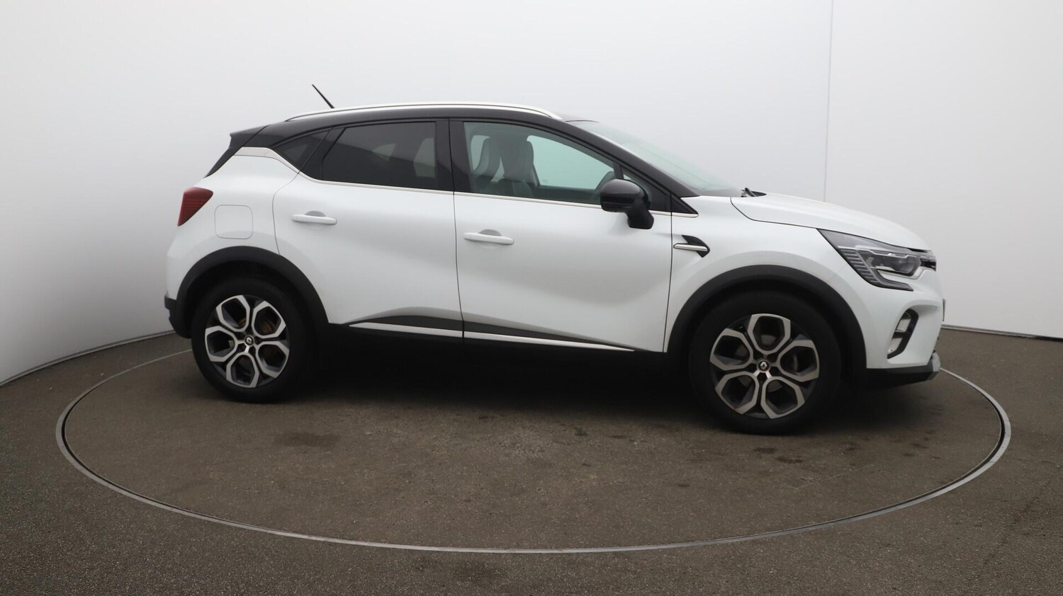 Used Renault Captur 2022 for sale - 76042818: Photo 47