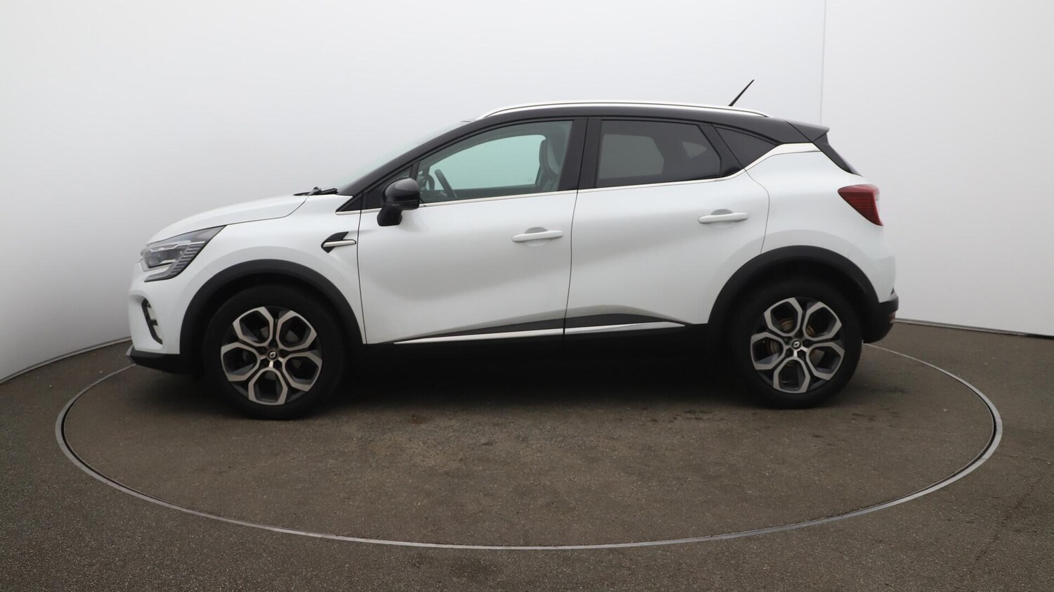 Used Renault Captur 2022 for sale - 76042818: Photo 64