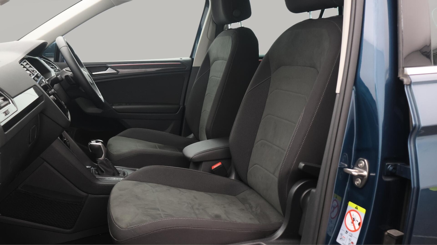 Used Volkswagen Tiguan 2021 for sale - 76700693: Photo 15