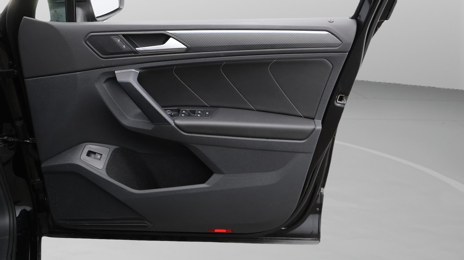 Used Volkswagen Tiguan 2023 for sale - 76619664: Photo 16