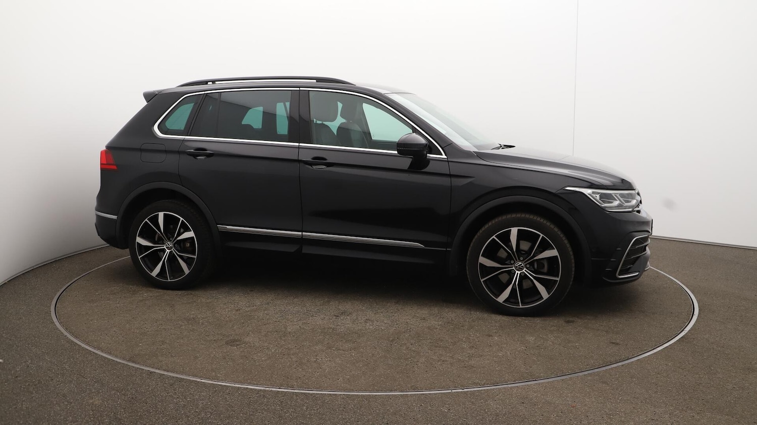 Used Volkswagen Tiguan 2023 for sale - 76619664: Photo 49
