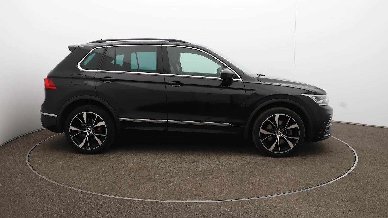 Used Volkswagen Tiguan 2023 for sale - 76619664: Photo 50