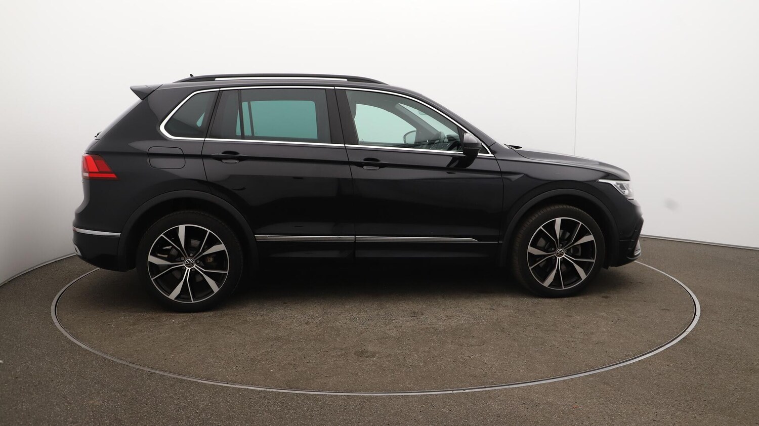Used Volkswagen Tiguan 2023 for sale - 76619664: Photo 51