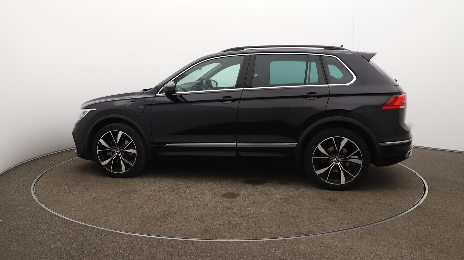 Used Volkswagen Tiguan 2023 for sale - 76619664: Photo 59